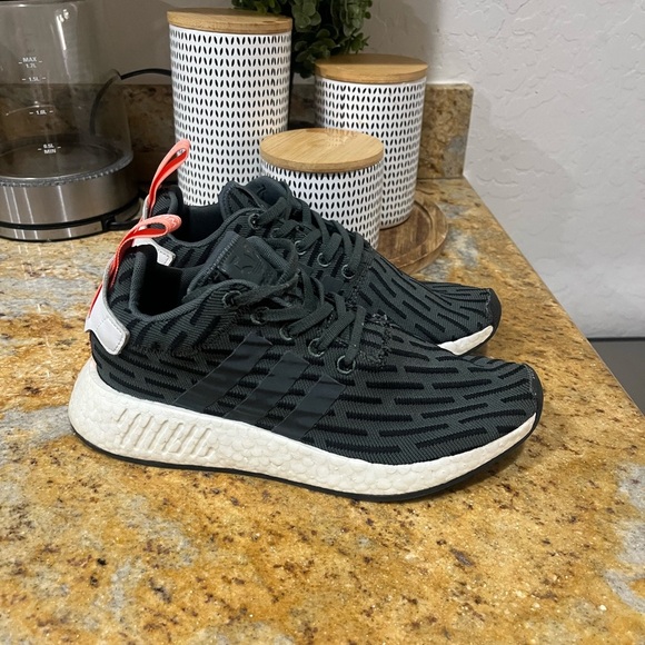 Adidas Boost size 7 - Picture 1 of 10